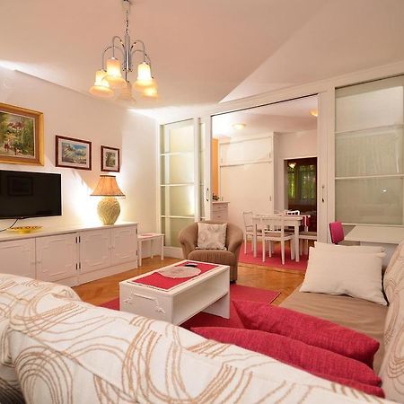 Apartment Cvetje Загреб Стая снимка