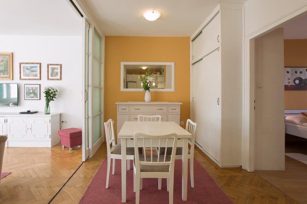 Apartment Cvetje Загреб Екстериор снимка