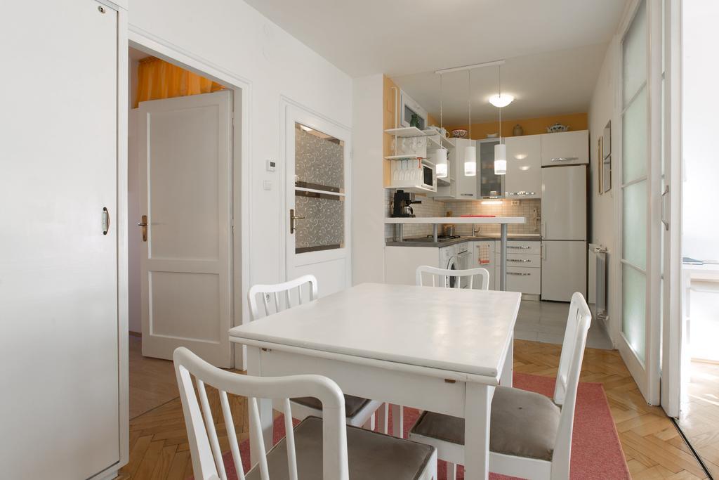 Apartment Cvetje Загреб Екстериор снимка