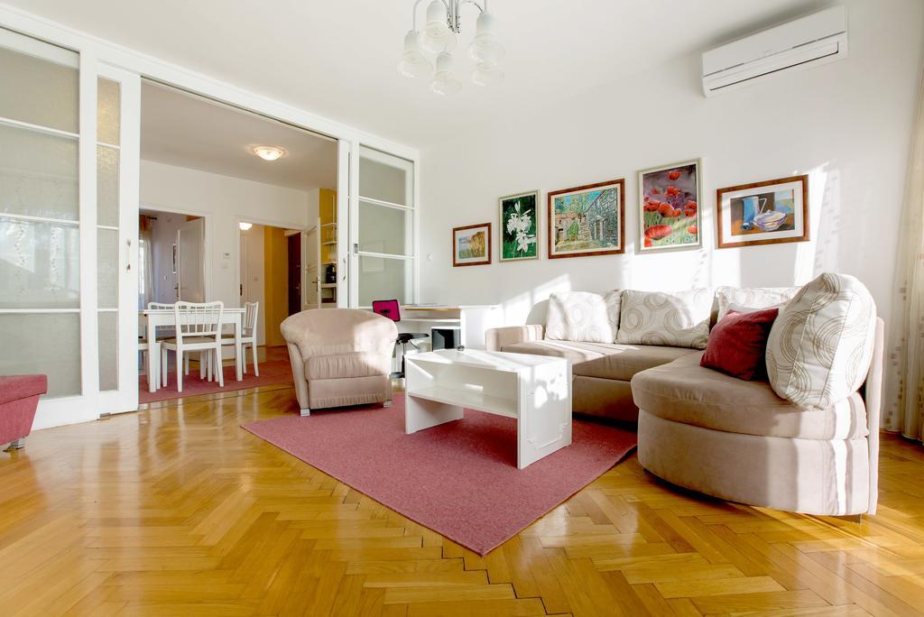 Apartment Cvetje Загреб Екстериор снимка