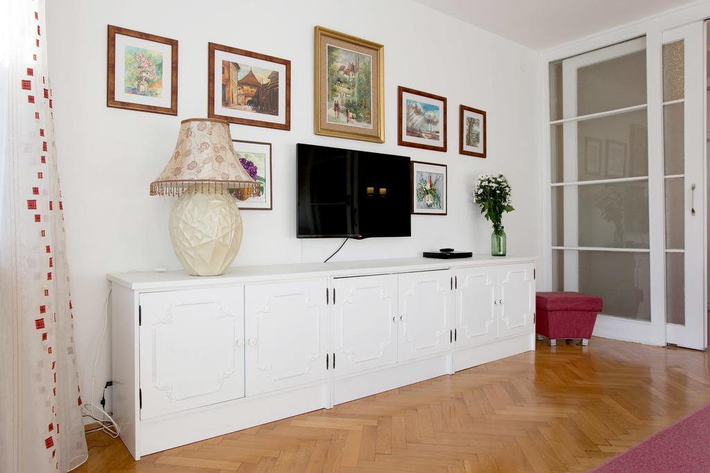 Apartment Cvetje Загреб Екстериор снимка