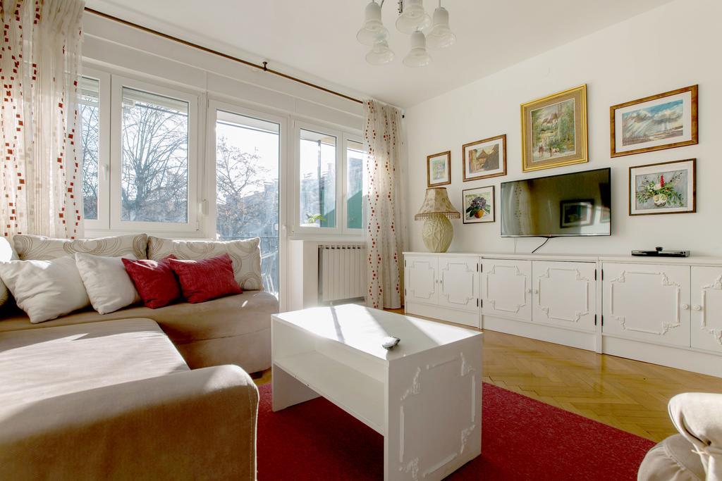 Apartment Cvetje Загреб Екстериор снимка